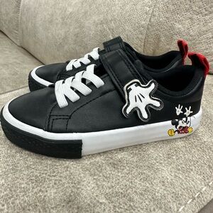 Mickey Mouse Boys Sneaker Size 10.5
